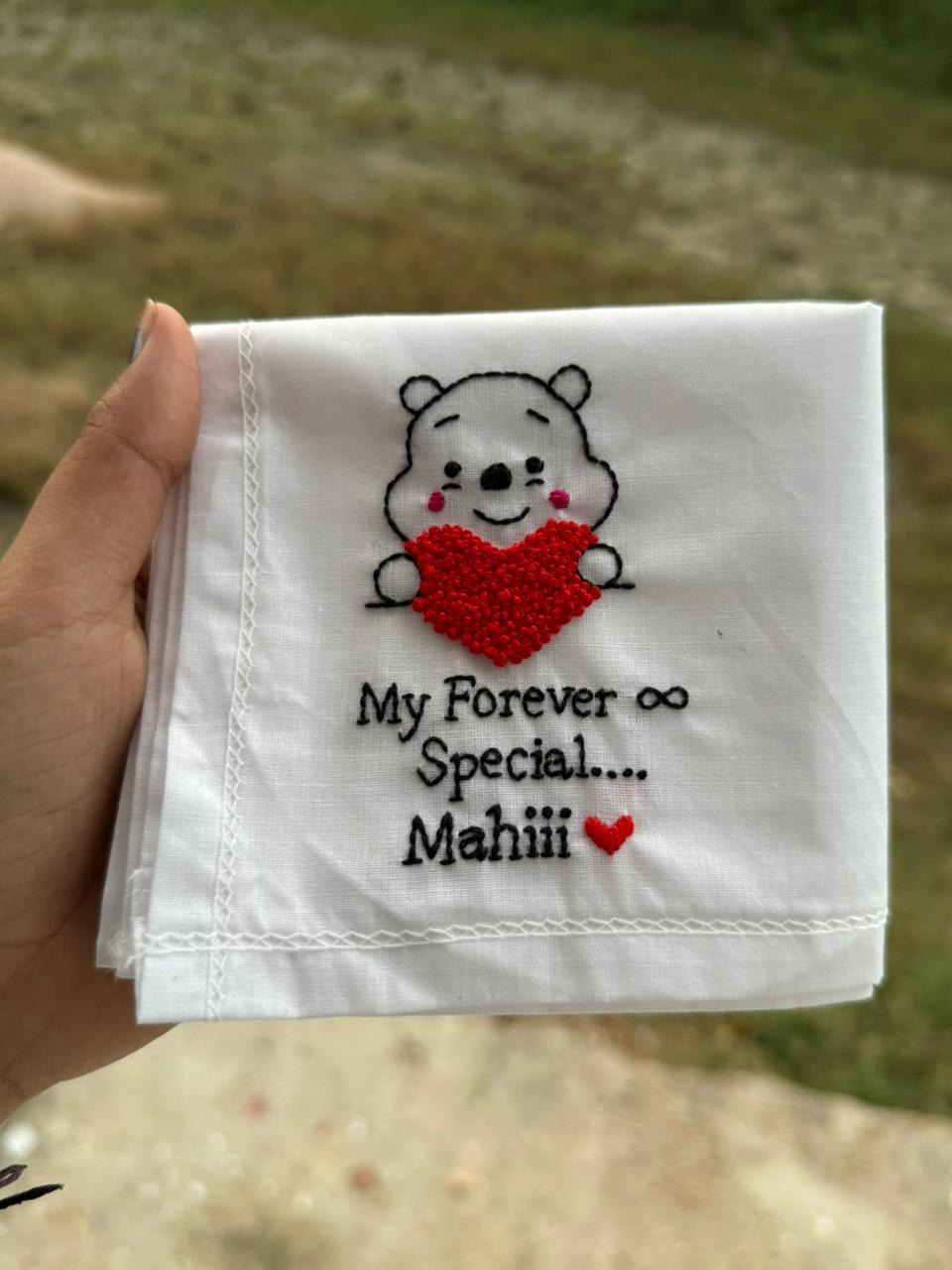 🧸 Pooh with Heart – Name Handkerchief