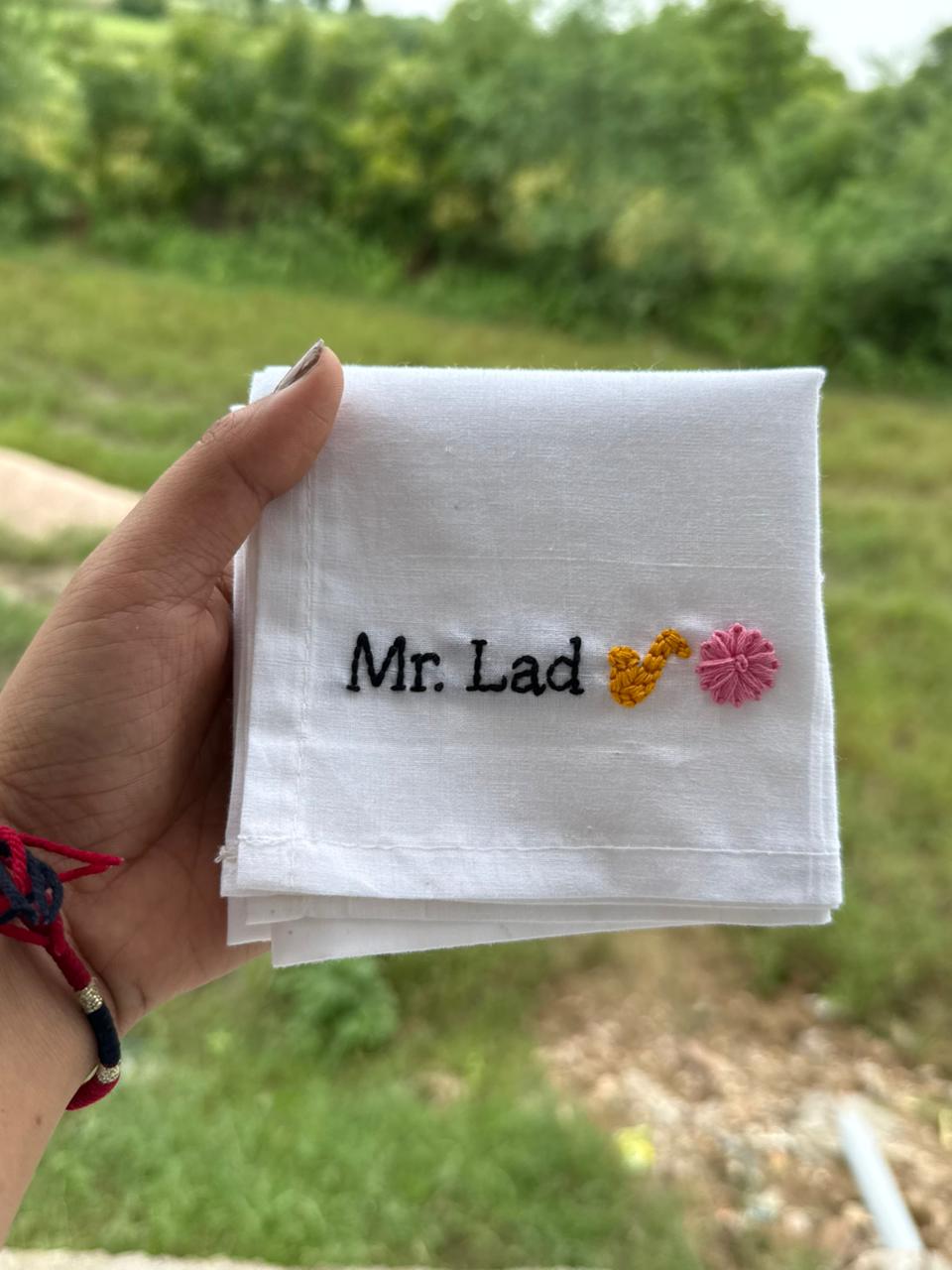 😊 Name with Emoji – Embroidered Handkerchief